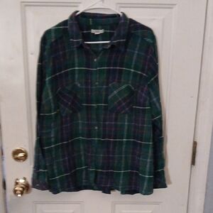 Croft & Barrow Women's Plus Plaid Shirt in Green and Blue